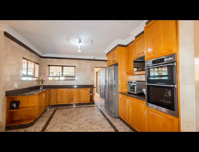 4 BEDROOM HOUSE FOR SALE IN BLUFF